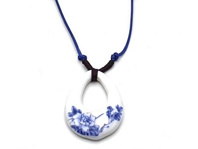 Joyería Cerámica Colección Blanco y Azul - Collar - China - Flores