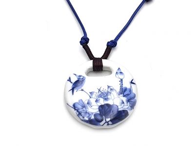 Joyería Cerámica Colección Blanco y Azul - Collar - China - Pájaro y loto