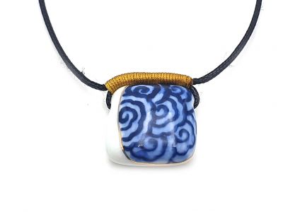 Joyería de cerámica Colección Heaven Collar Nube tibetana - Cuadrado